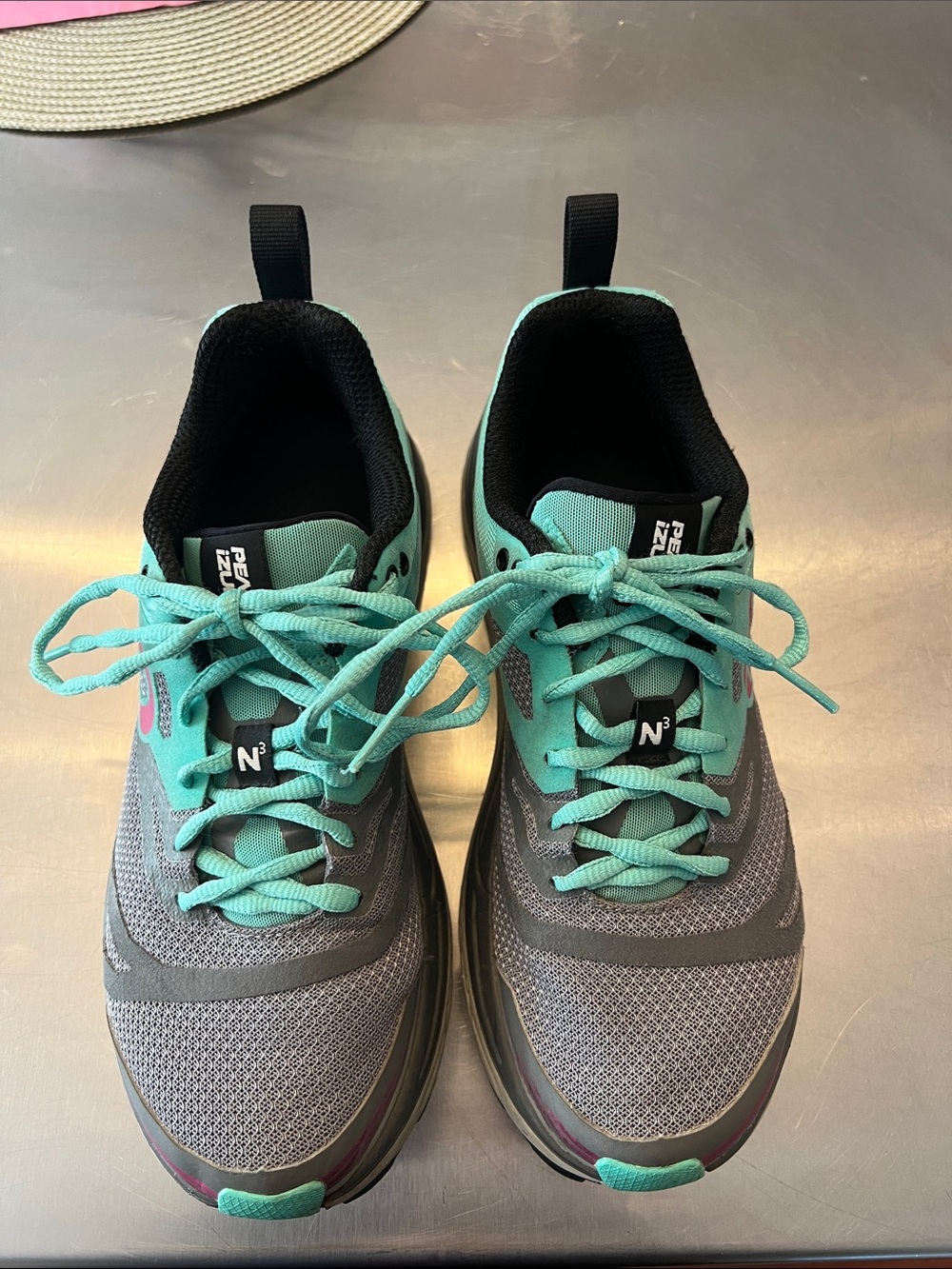 Pearl Izumi N3 Trail Runner. Size 9.5